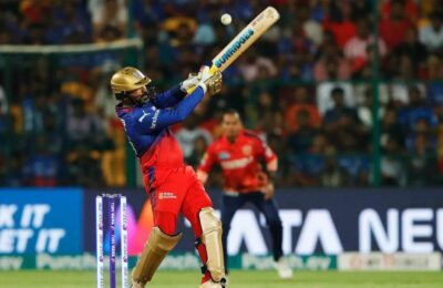 Dinesh Karthik फिर बने RCB के लिए मसीहा, 10 गेंदों में पलटी हारी हुई बाजी; 280 के स्ट्राइक रेट से मचाई तबाही