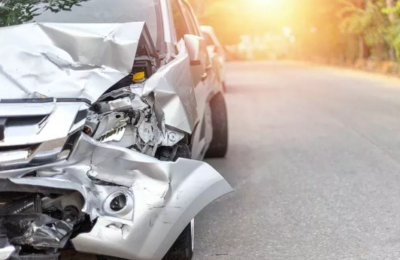 आंध्र प्रदेश में सड़क दुर्घटना में नवविवाहित जोड़े समेत पांच लोगों की मौत, खड़े ट्रक से टकराई कार