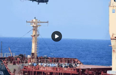 भारतीय नौसेना ने 40 घंटे में बचाया हाइजैक हुआ जहाज, 3 महीने बाद हुआ 17 लोगों का रेस्क्यू