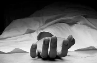 कोलकाता में खाली पड़े क्वॉर्टर से टुकड़ों में मिला महिला का शव, इलाके में फैली सनसनी