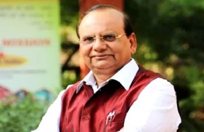 दिल्ली के उपराज्यपाल के खिलाफ EC में शिकायत, केरल के विपक्षी नेता ने लगाया आचार संहिता के उल्लंघन का आरोप