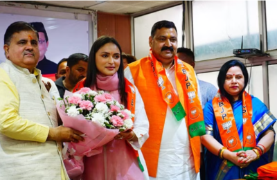 कांग्रेस का हाथ छोड़ भाजपा में शामिल हुई पूर्व मंंत्री हरक सिंह रावत की बहू अनुकृति