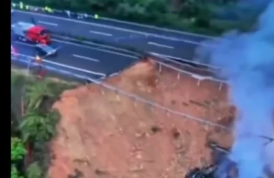 चीन में भारी बारिश का कहर, हाईवे का हिस्सा ढहा; कम से कम 19 लोगों की मौत