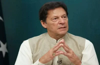 हिंसा की घटना को लेकर इमरान खान का कड़ा रुख, कानूनी टीम को सुप्रीम कोर्ट जाने का दिया निर्देश