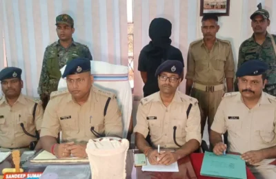 चतरा पुलिस को बड़ी कामयाबी, हथियारों के साथ कुख्यात अपराधी गिरफ्तार