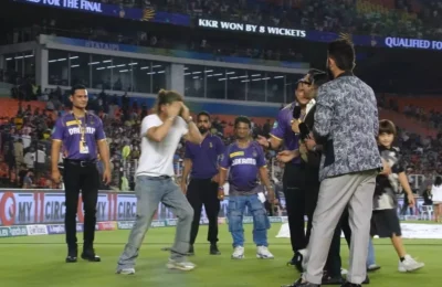 Shah Rukh Khan से मैच के बाद हो गई बड़ी गलती, दर्शकों के बीच सुरेश रैना और इस क्रिकेटर से मांगी माफी; देखें वायरल वीडियो