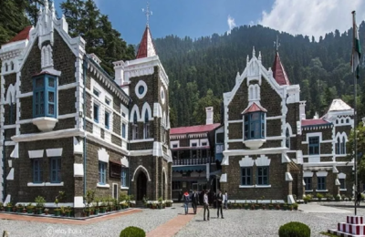 उत्तराखंड हाईकोर्ट शिफ्टिंग को लेकर बड़ा फैसला, अब यहां नहीं कहीं और शिफ्ट होगा कोर्ट…जानें नया अपडेट