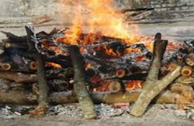 पिता की चिता को आग देने के बाद जवान बेटे की मौत, मंजर देख मां चली गई सदमे में- मामा ने बताई पूरी आपबीती