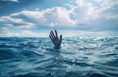 गंगाजल भरने गईं महिला-युवती भागीरथी में बही, गुस्साए लोगों ने किया हाईवे जाम