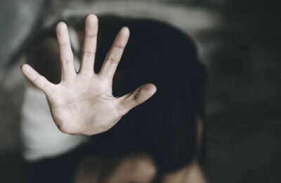 युवक ने भाभी के सिर पर तमंचा तानकर ननद के साथ किया दुष्कर्म