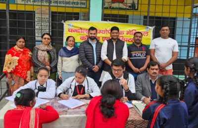 रुद्रपुर: चंदोला होम्योपैथिक मेडिकल कॉलेज की ओर से शिमला पिस्तौर में लगाया गया स्वास्थ्य शिविर