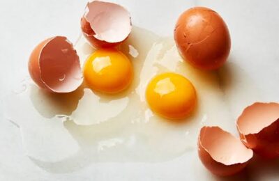 नैनीताल: आंगनबाड़ी केंद्र में लाभार्थी को सड़े अंडे बांटने के मामले से बाल विकास विभाग में मचा हड़कंप