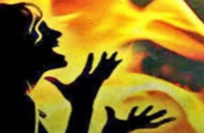 बलरामपुर: राप्ती नदी किनारे मिली झुलसी महिला, मुठभेड़ के बाद दो आरोपी गिरफ्तार