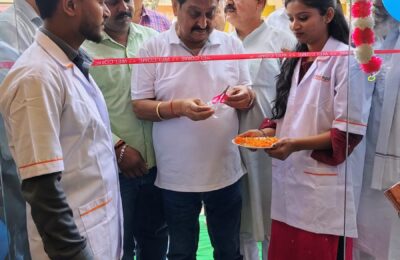 किच्छा: दवा इण्डिया का विधायक बेहड ने फीता काटकर किया उद्धघाटन