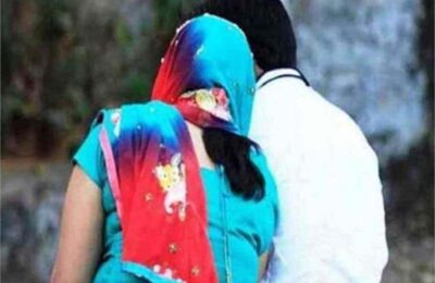 मां अपनी बेटी के ससुर संग हुई फरार, समधी बना प्रेमी