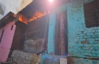 रजाई फैक्ट्री में लगी भीषण आग…लाखों का सामान जलकर राख
