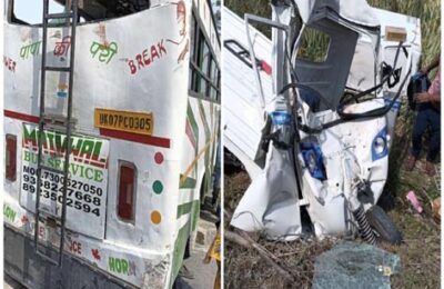 देहरादून: सिंगनीवाला में बस पलटने से 2 की मौत, जबकि 14 यात्री घायल