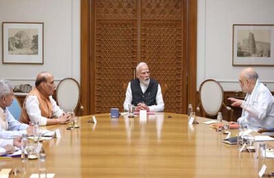 पाकिस्तानियों के भारत आने पर रोक, आतंकियों पर 20 लाख के इनाम की घोषणा