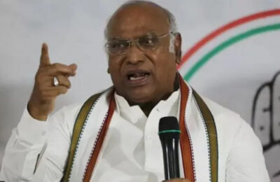 खड़गे बोले- पहलगाम हमले पर PM मोदी गंभीर नहीं: सर्वदलीय बैठक में नहीं पहुंचे, बिहार कि रैली में व्यस्त