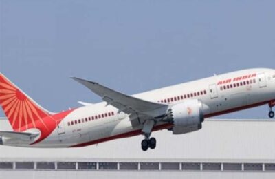 मुंबई से लंदन जा रहा एयर इंडिया का विमान की हुई रिटर्न लैंडिंग