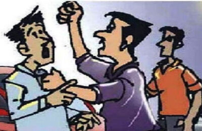 बिजली ठेकेदार ने सहायक प्रबंधक की जमकर की पिटाई