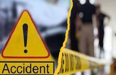 एक्सप्रेस-वे पर टाइल्स से लदे ट्रक से पीछे से टकरा गई