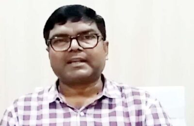 जिला पंचायत अधिकारी ने करीब 15 वर्षों से एक ही गांव में डटे 91 सफाई कर्मचारियों का ट्रांसफर