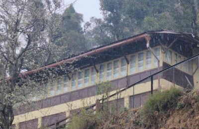 उत्तराखंड में भारी बारिश का अलर्ट जारी, पौड़ी में आज स्कूल बंद, 27 सड़कें बाधित