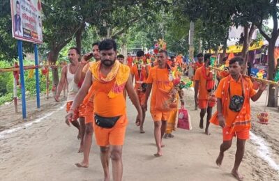 राम मंदिर को लेकर की गई अभद्र टिप्पणी, कांवड़ियों ने जताया जोरदार विरोध