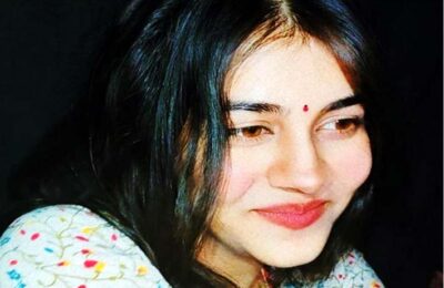 प्रेम प्रसंग के चलते युवती ने यह कदम उठाया, युवती ने पहले ज़हर खाया और फिर आग लगाकर आत्महत्या कर ली