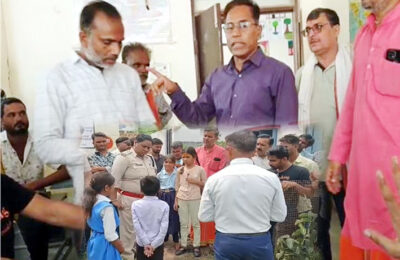 सरकारी स्कूल में शिक्षक ने की हिंदू देवी देवताओं पर अभद्र टिप्पणियां