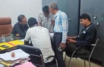 इंजीनियर संजय मोटवानी को 30 हजार रिश्वत लेते रंगे हाथों किया गिरफ्तार