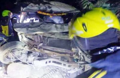 चंपावत: बारात का वाहन खाई में गिरा, मां बेटे समेत 5 की मौत