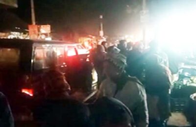 तेज रफ्तार कंटेनर ने सड़क किनारे राहगीरों को रौंदा, एक की मौत, 7 घायल