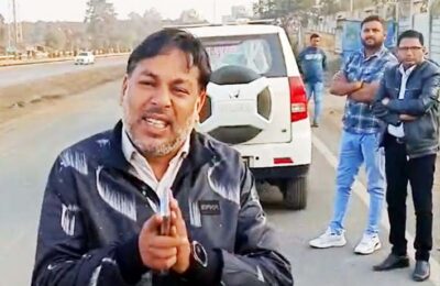 सरकारी कर्मचारियों पर जानलेवा हमला, कार अड़ाकर ट्रक से कुचलने की कोशिश