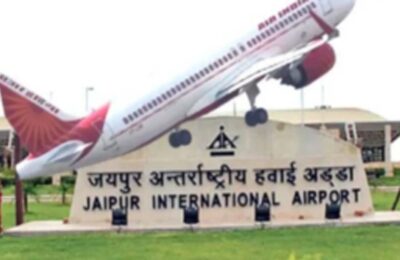 एयरपोर्ट पर अचानक हुई घटना, बड़ा हादसा टलते ही यात्रियों में मची अफरा-तफरी