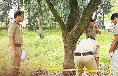 जवाबी फायरिंग में घायल हुआ जितेंद्र चौधरी, दो साथी भी पुलिस के हत्थे चढ़े